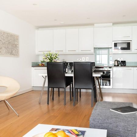 Апартаменты Fabulous 3 Bed 2 Bath Near Victoria Station Лондон Экстерьер фото